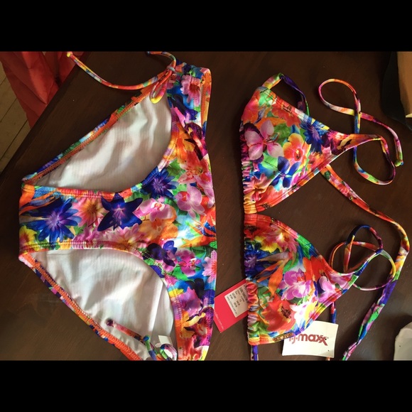 Floral bathing suit - Picture 1 of 1