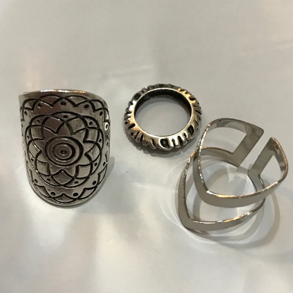 Tibetan silver 3 rings - Picture 2 of 3