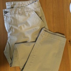 Gap chinos