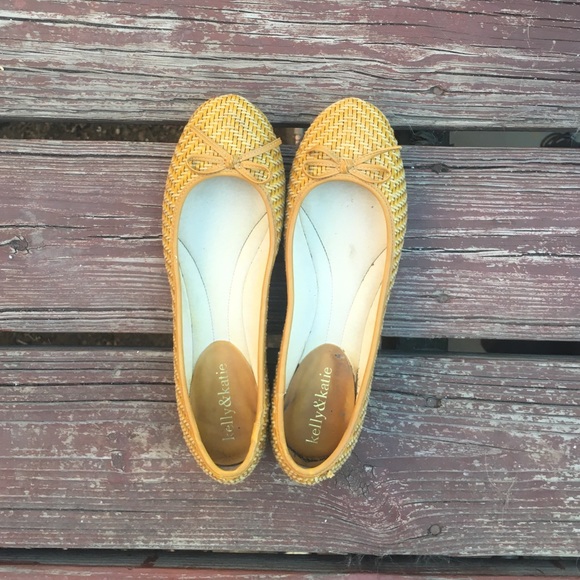 Kelly & Katie Maya flats in yellow. Size 8