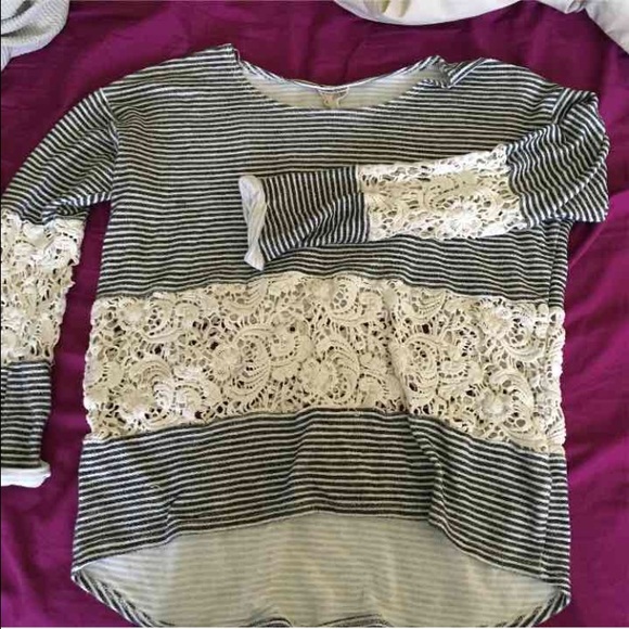 Blue pepper sweater
