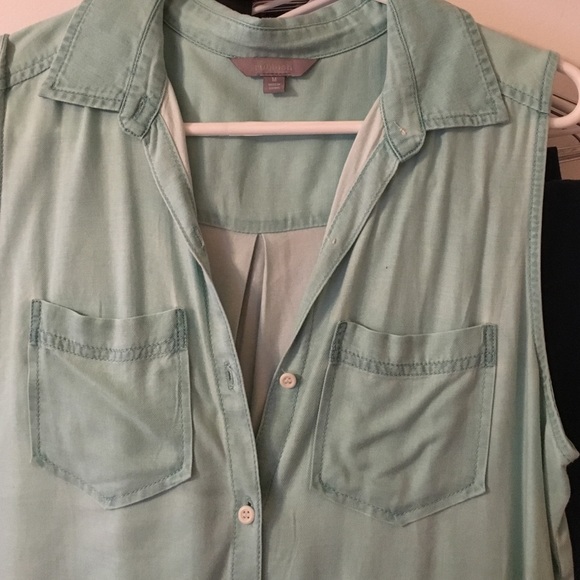 Rubbish brand sleeveless button up collared tank