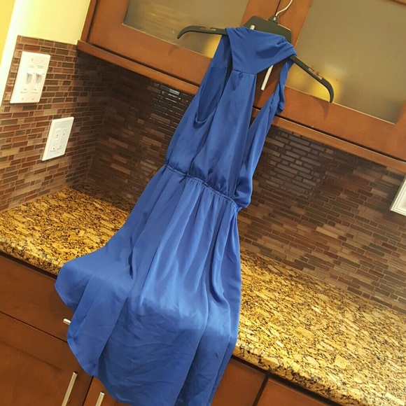 Dress - Picture 3 of 4