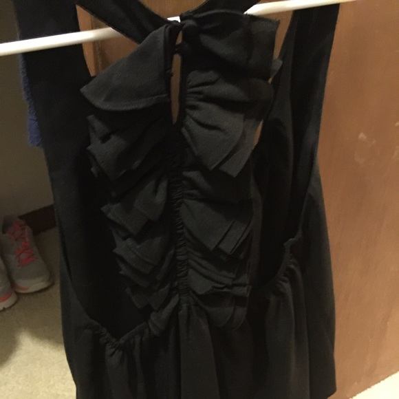 Black Ruffle Back Tank - Picture 3 of 3