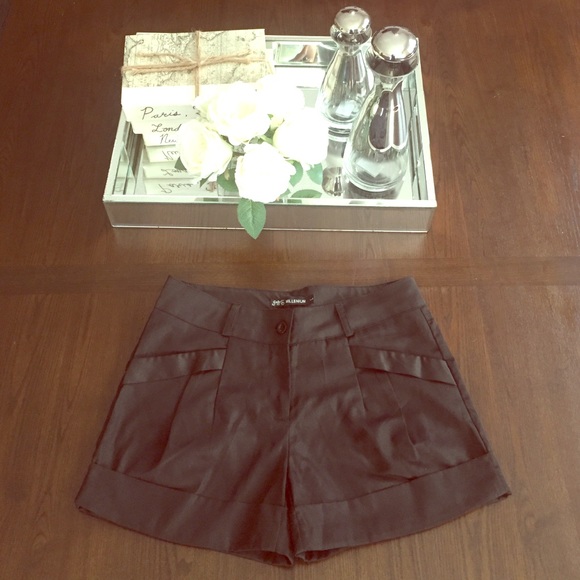 Simple Black Short