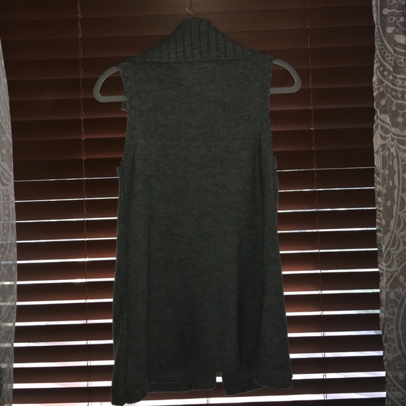 🔺Vest🔺 - Picture 3 of 4