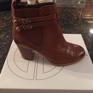 Classy Giani Bernini boots