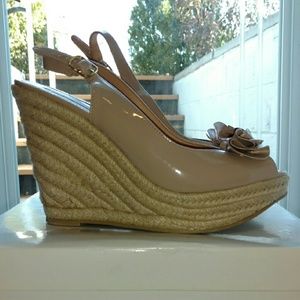 Steve Madden Open Toe Wedge in Beige
