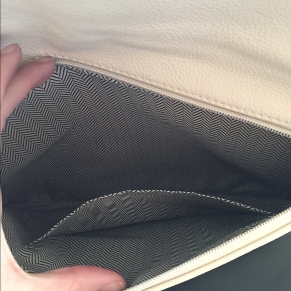 Handbag - Picture 2 of 3