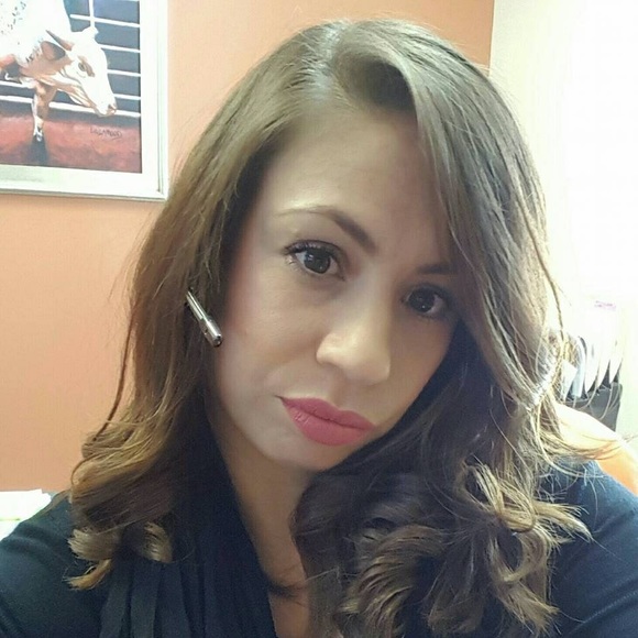 Meet your Posher, Veronica - Picture 1 of 1