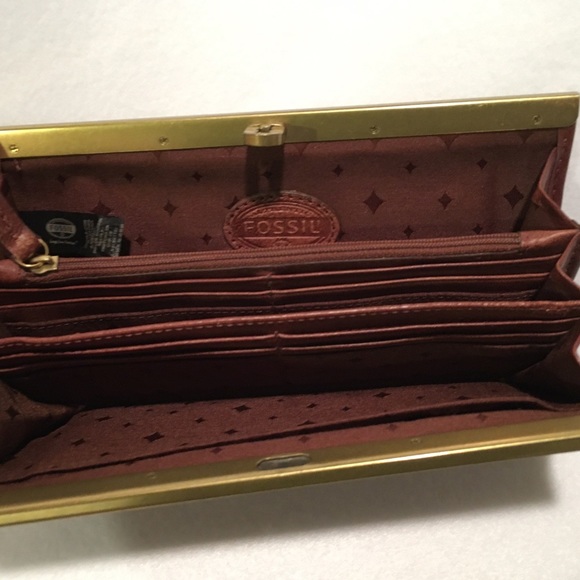 🐾 Fossil Leather Clutch Accordion Wallet Turnlock - Picture 3 of 4