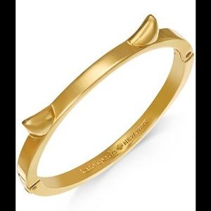 ISO Out of the Bag Cat's Ear Bangle