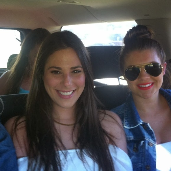 Meet your Posher, Jessica - Picture 1 of 1