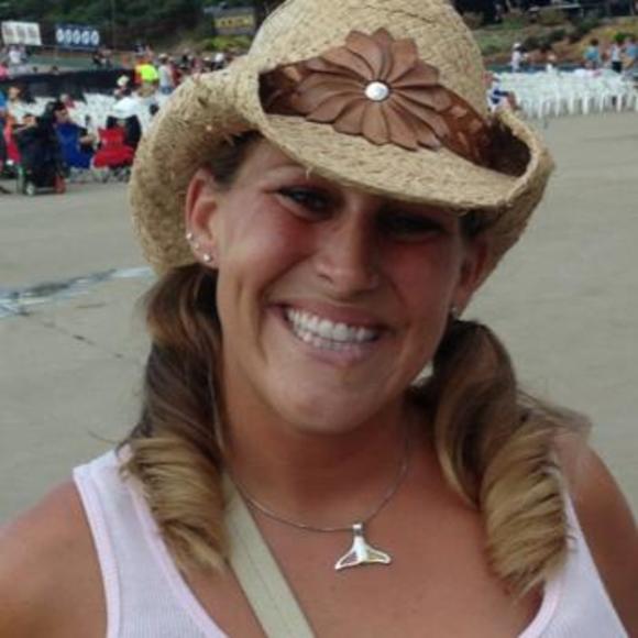 Meet your Posher, Heather - Picture 1 of 1