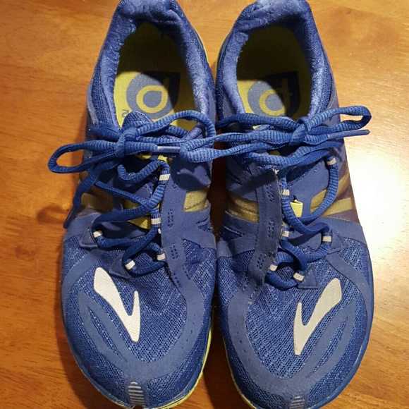 Womens Brooks Pure Connect