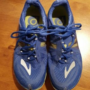 Womens Brooks Pure Connect
