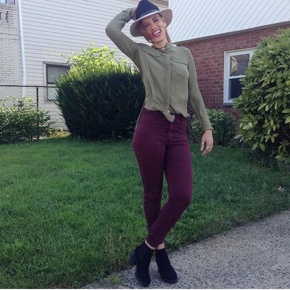 High Waist Plum colored jeans!