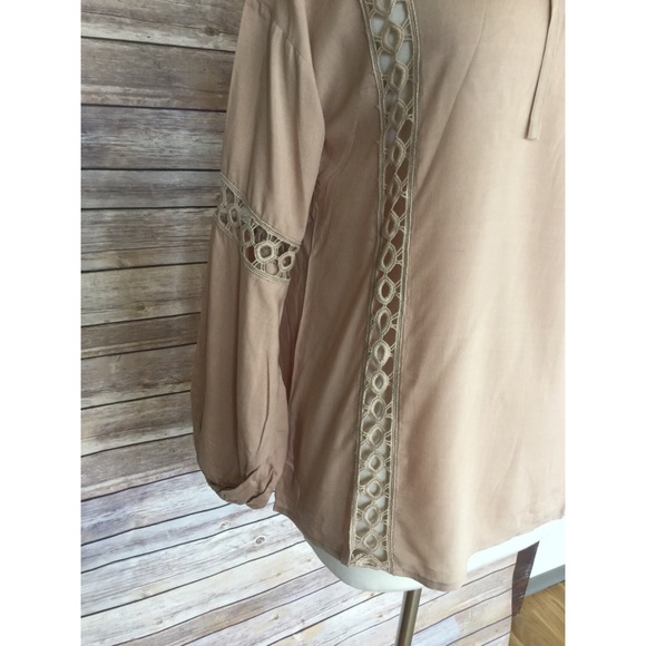 Beige detailed top S M L - Picture 2 of 3
