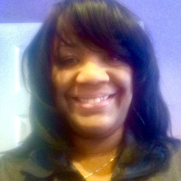 Meet your Posher, Simone - Picture 2 of 2