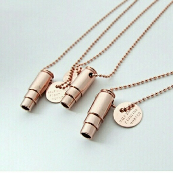 ONLY 1LEFT!🎉Rose gold bullet necklace🎉 NWT - Picture 2 of 4