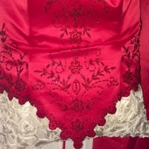 3-piece red evening gown - Picture 4 of 4