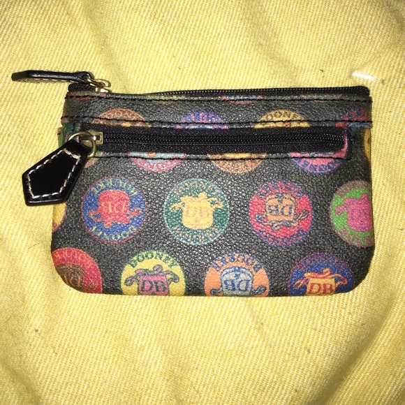 Dooney & Bourke change wallet