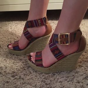 Steve Madden size 6 Multicolor Canvas Wedges