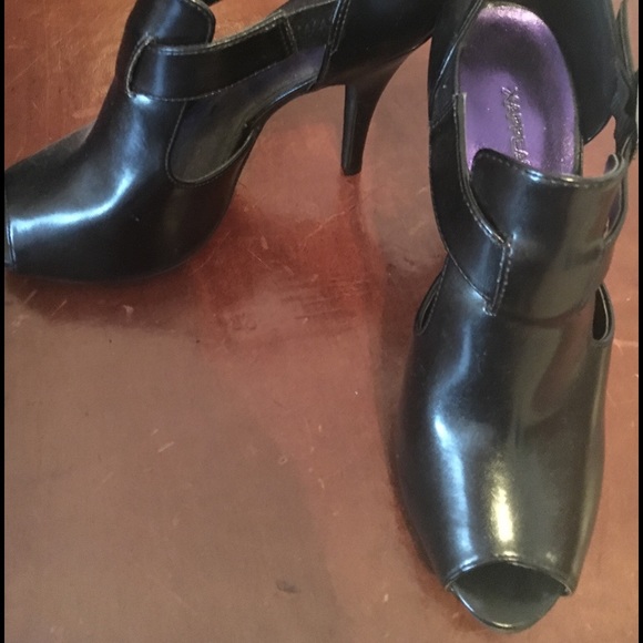 Black open toe heels