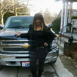 Meet your Posher, Esther