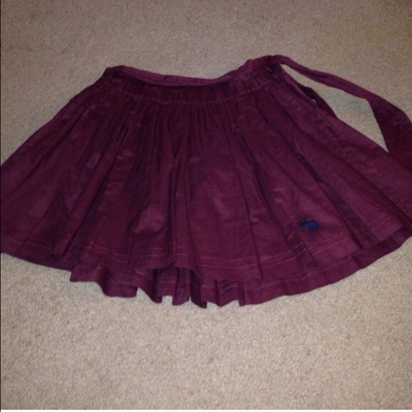 Bundle items. 2 skirts and 1 white top