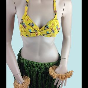 SOLD Vtg Souvenir Hawaii Grass Skirt Novelty Bikini Top