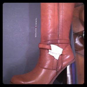 Brand New NEVER Worn Tommy Hilfiger River boots!