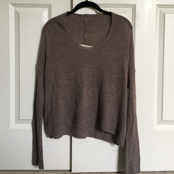 mauve knit Zara sweater with long sleeves