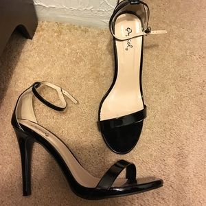 SOLD The perfect black heel