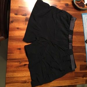 Women's black Columbia shorts