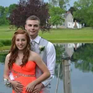 Meet your Posher, Maegan