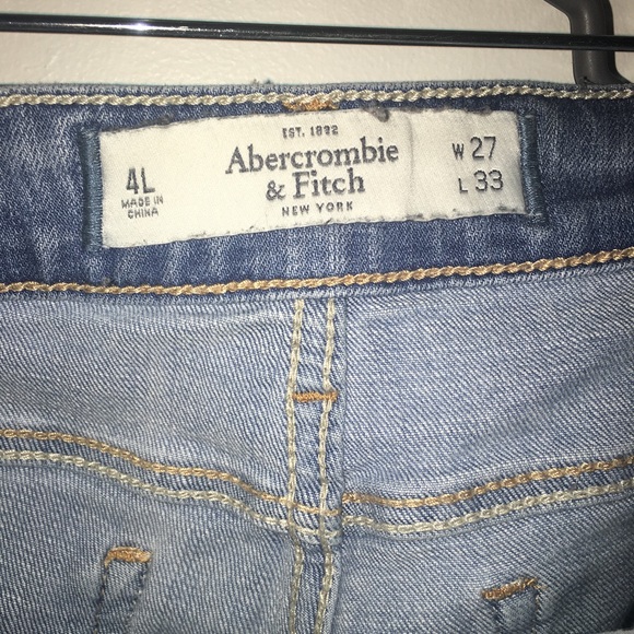 size 4 Abercrombie and Fitch jeans - Picture 3 of 3