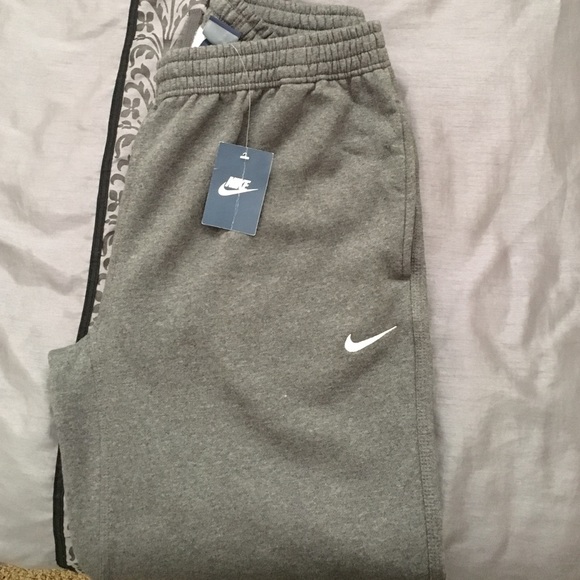 *NEW* Nike Men's sweatpants