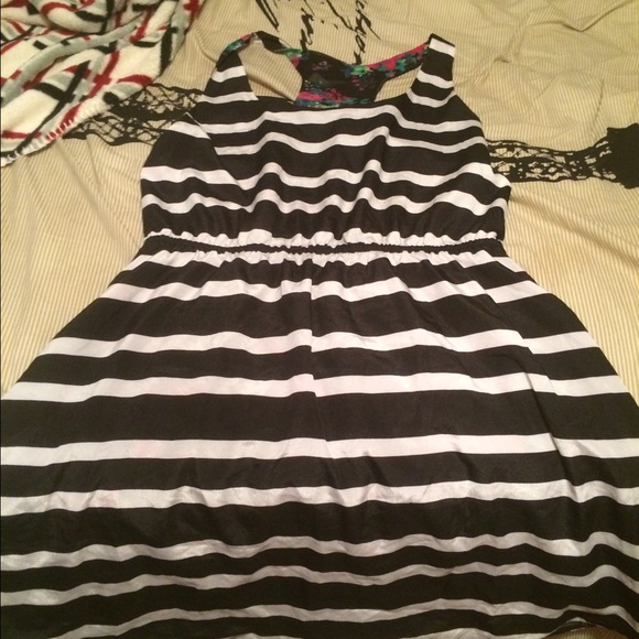 REVERSIBLE DRESS