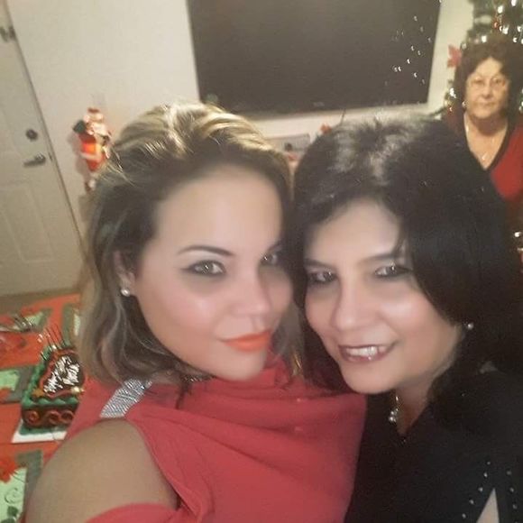 Meet your Posher, Maria consuelo