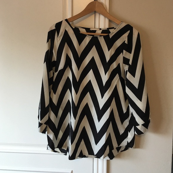 Chevron 3/4 sleeve top