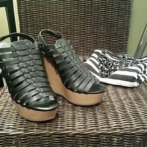 Mossimo black wedge