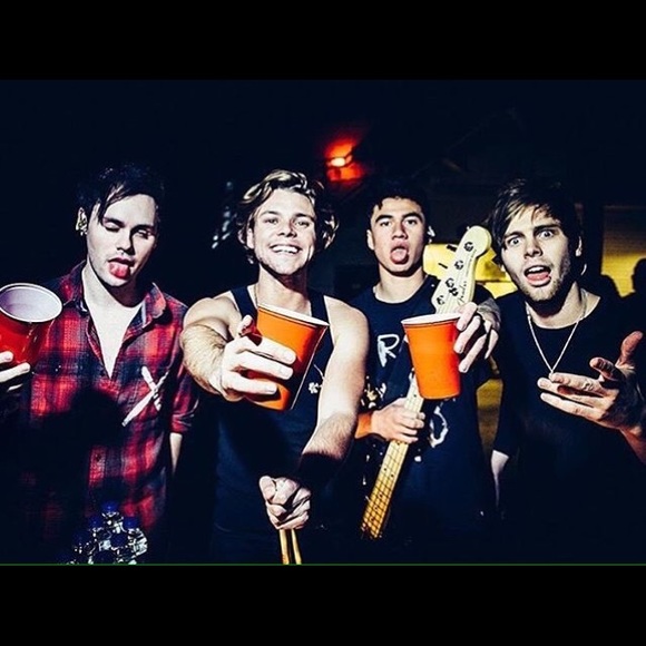 Meet your Posher, Jami - Picture 2 of 2