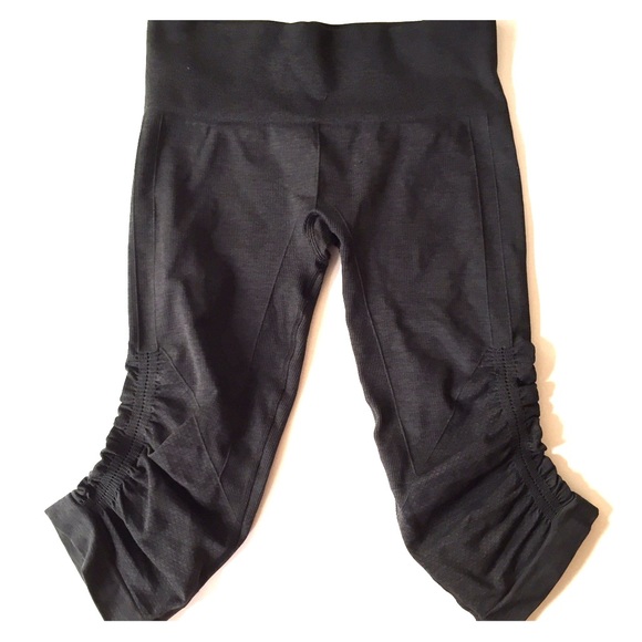 lululemon athletica in the Flow Crop