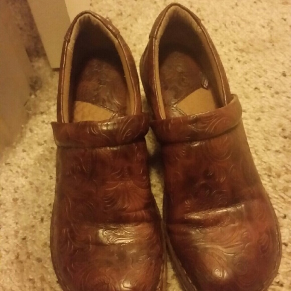 Shoes - Picture 2 of 2