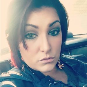 Meet your Posher, Daniella