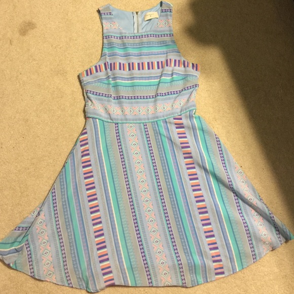 Dress - Picture 1 of 3