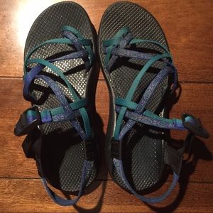 Super cute chacos💞