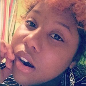 Meet your Posher, Arielle