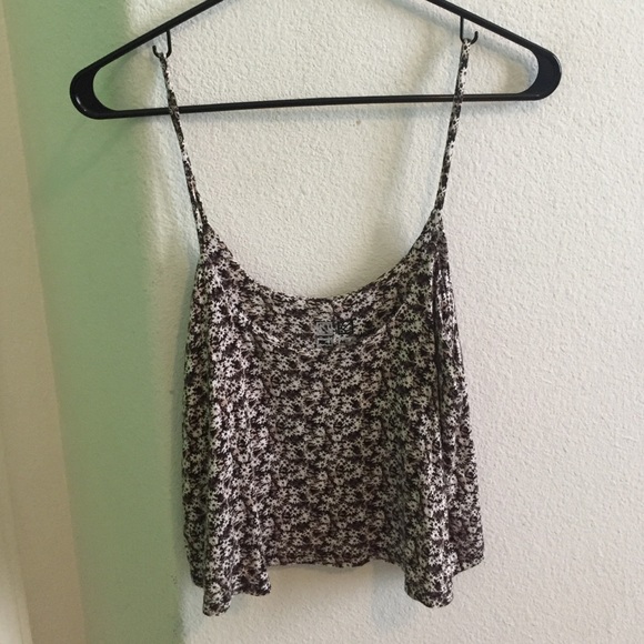 Brandy Melville flower top